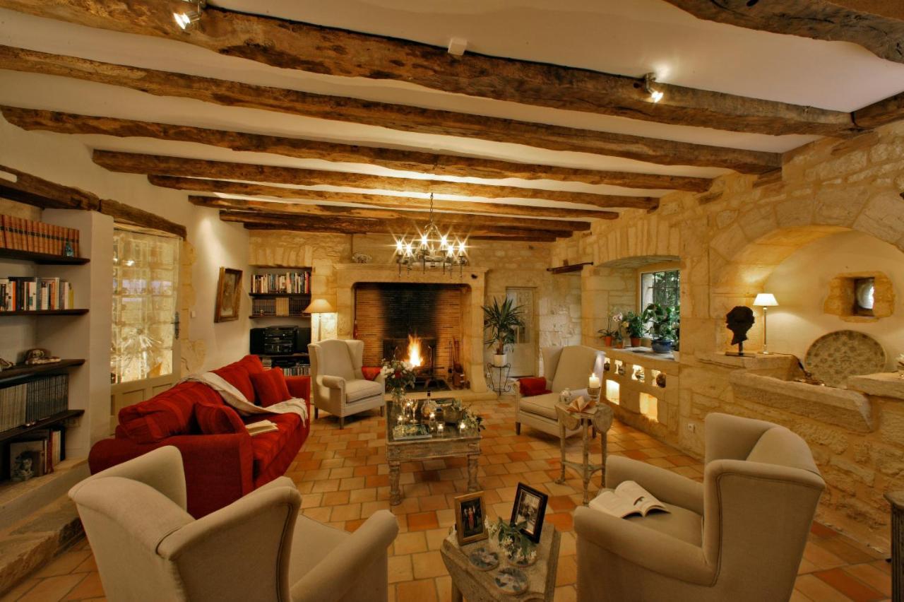 Le Prieure Du Chateau De Biron Biron  Buitenkant foto